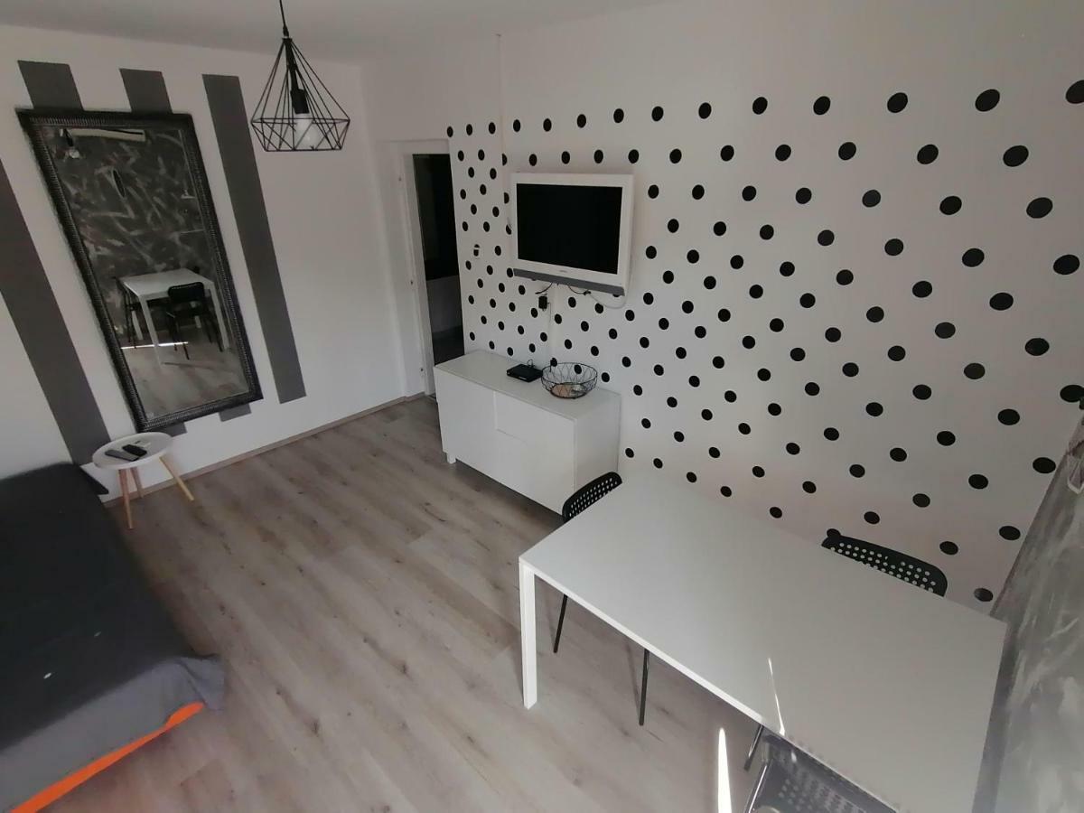 Apartments Bernarda, 제제라 외부 사진